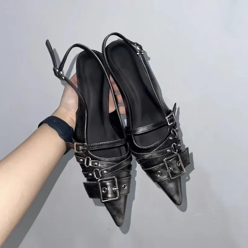 Women'S Accessories Trends 2025 - Sapatos Femininos de Salto Alto com