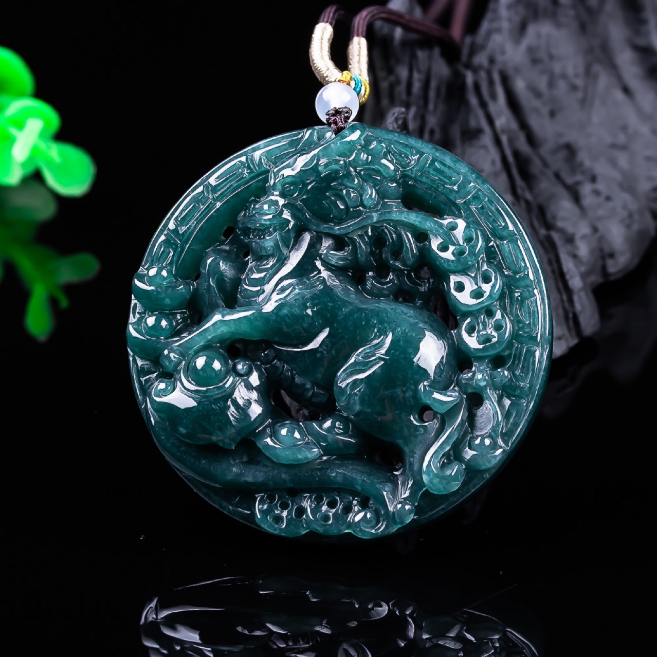 Pingente de Dragão em Jadeite  - Women'S Accessories avaliação e preço